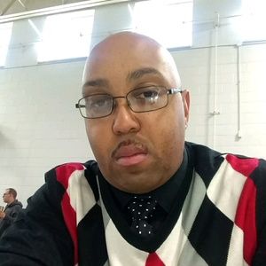 Meet your Posher, Larry